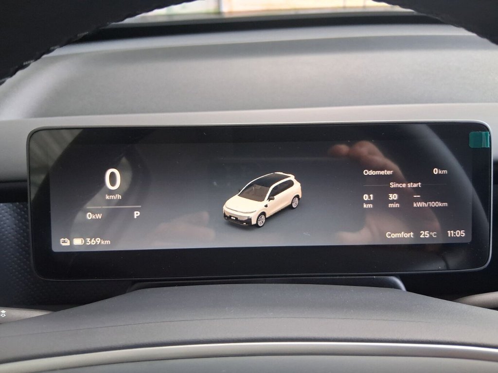 B10 DESIGN 67,1 kWh